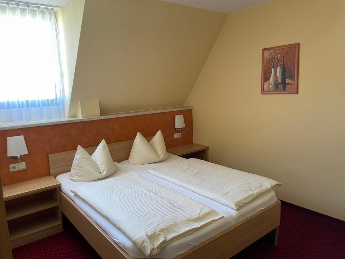 "Blauer Bock" - Hotel-Garni Pleinfeld Exterior foto