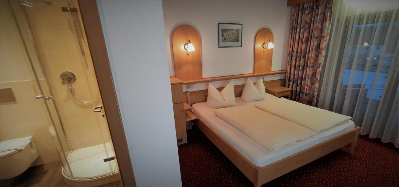 "Blauer Bock" - Hotel-Garni Pleinfeld Exterior foto